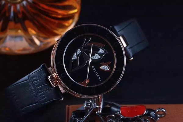 ブルガリ時計正面デザイン